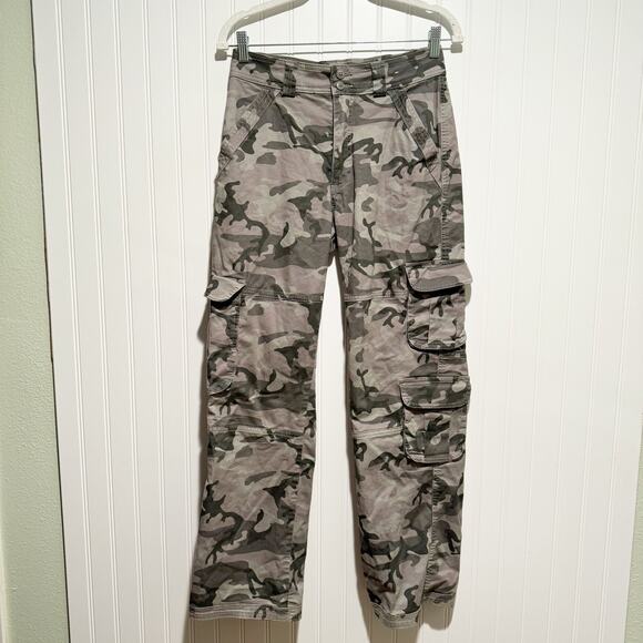 Abercrombie Fitch Camo Cargo Pants Gorpcore Size 4 - Picture 2 of 7